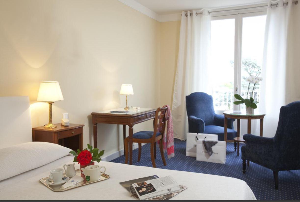 Logis Hotel Royal Saint-Mart Royat Ngoại thất bức ảnh