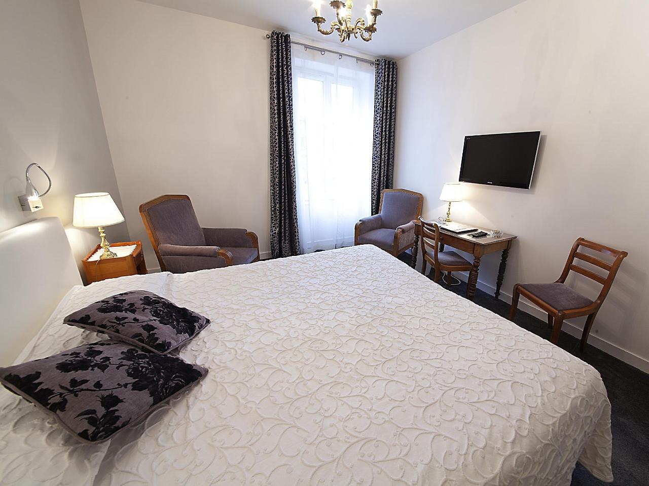 Logis Hotel Royal Saint-Mart Royat Ngoại thất bức ảnh