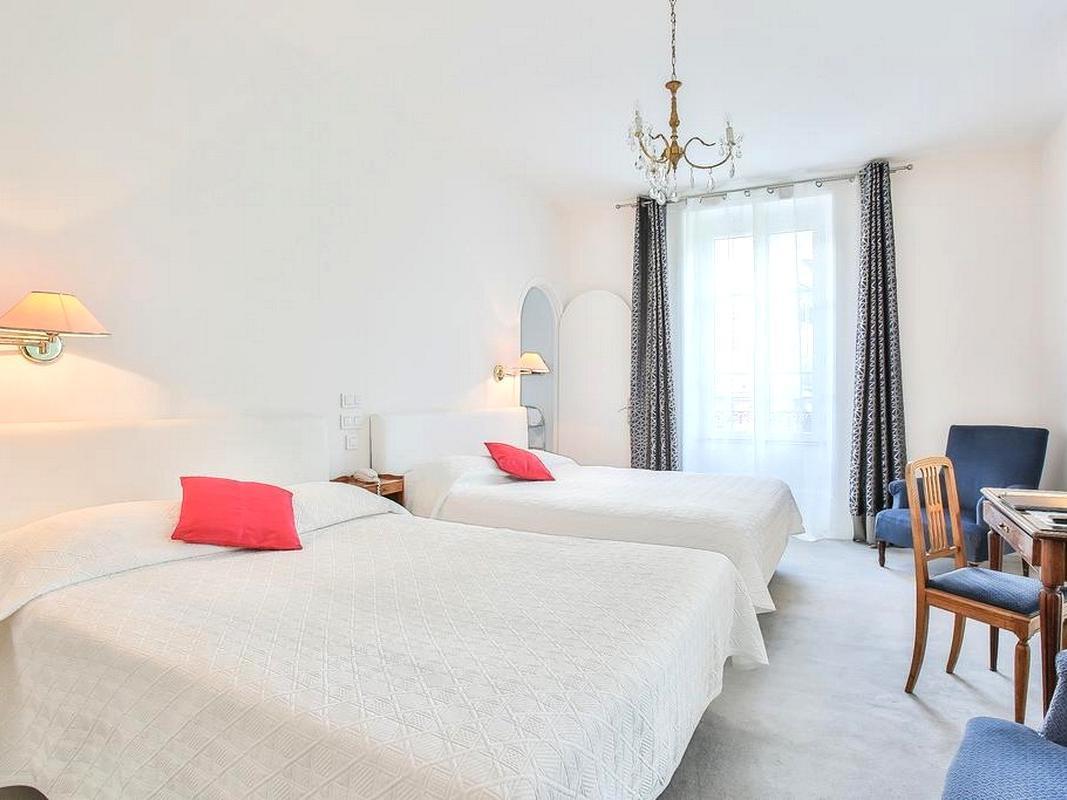 Logis Hotel Royal Saint-Mart Royat Ngoại thất bức ảnh