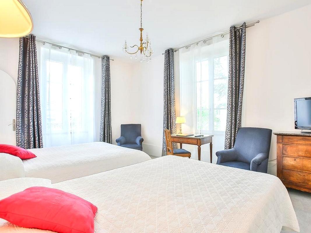 Logis Hotel Royal Saint-Mart Royat Ngoại thất bức ảnh